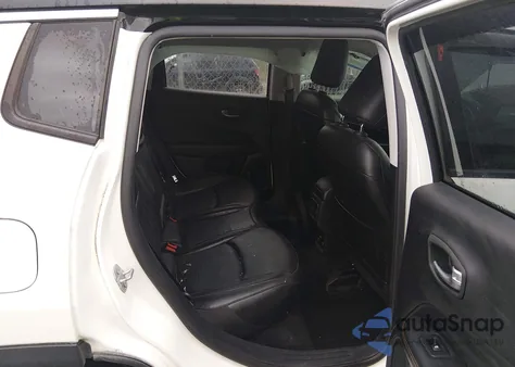 2020 Jeep Compass Limited 4X4 z USA, uszkodzony, nr VIN 3C4NJDCB6LT150421